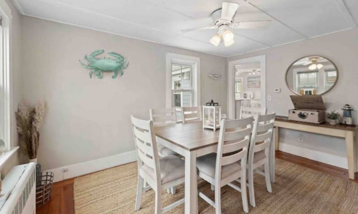 East Greenwich House | The Cove House