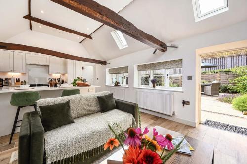 Blackham House | The Cow Shed