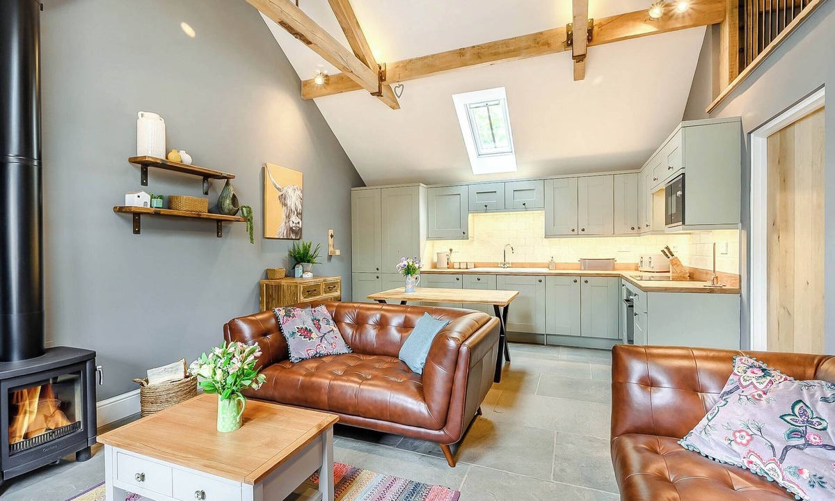 South Littleton Cottage | The Cow Shed - UK38575