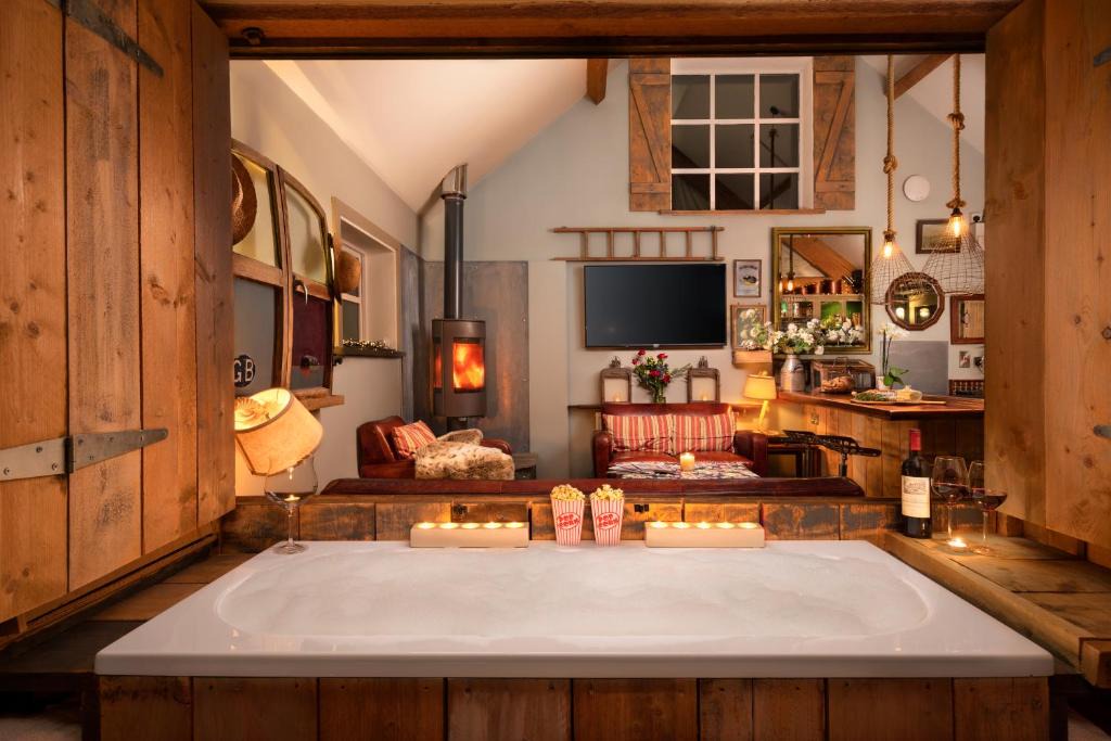 Nantwich House | The Cowshed