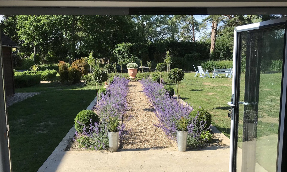 Tenterden House | The Cowshed, Luxury Barn Conversion, Tenterden