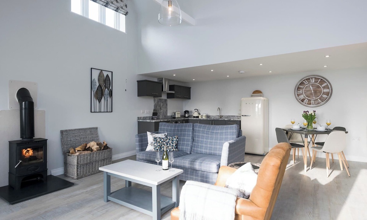 Halesworth Cottage | The Cowshed - UK10354