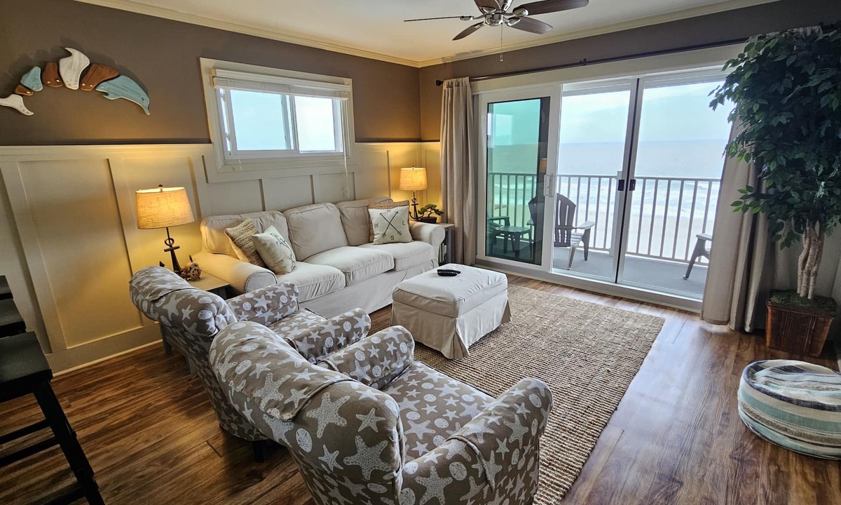 Surfside Beach Condo | The Coziest 2 Bedroom/2 Bath Oceanfront Condo In Surfside Beach!