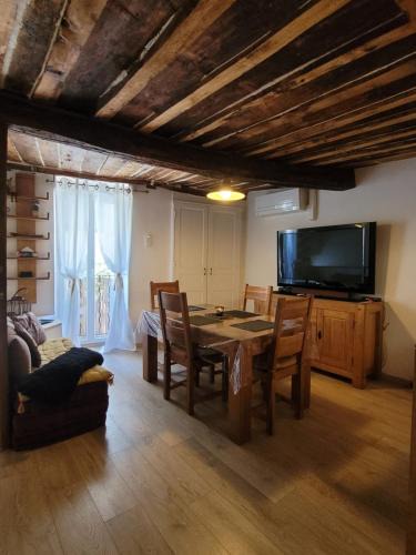 Collobrieres House | The Cozy Collo House