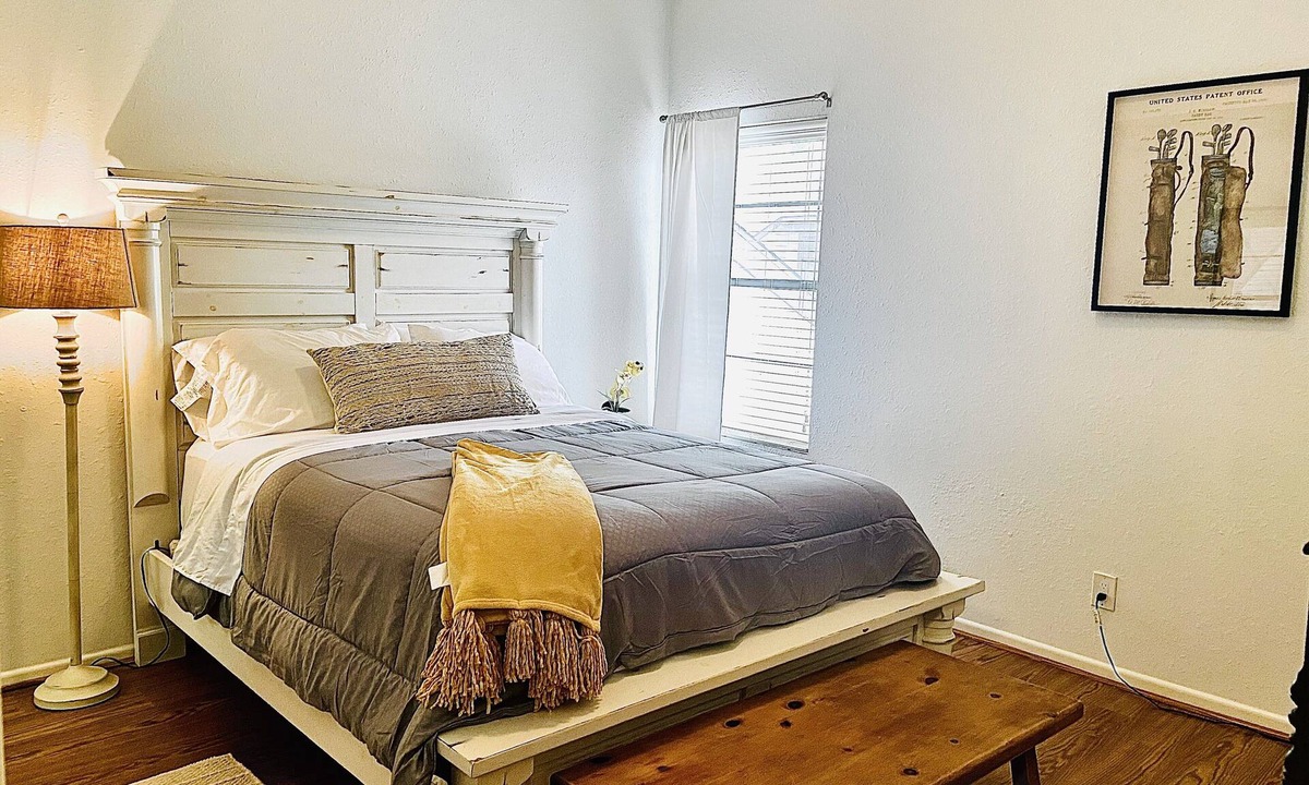 Walden on Lake Conroe Condo | The cozy condo, work from home, long term stays welcome!