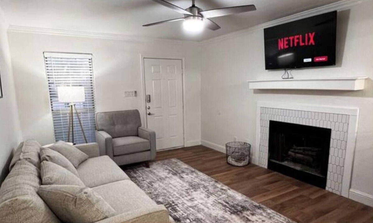 Abilene House | The Cozy Getaway Near Zoo/Expo