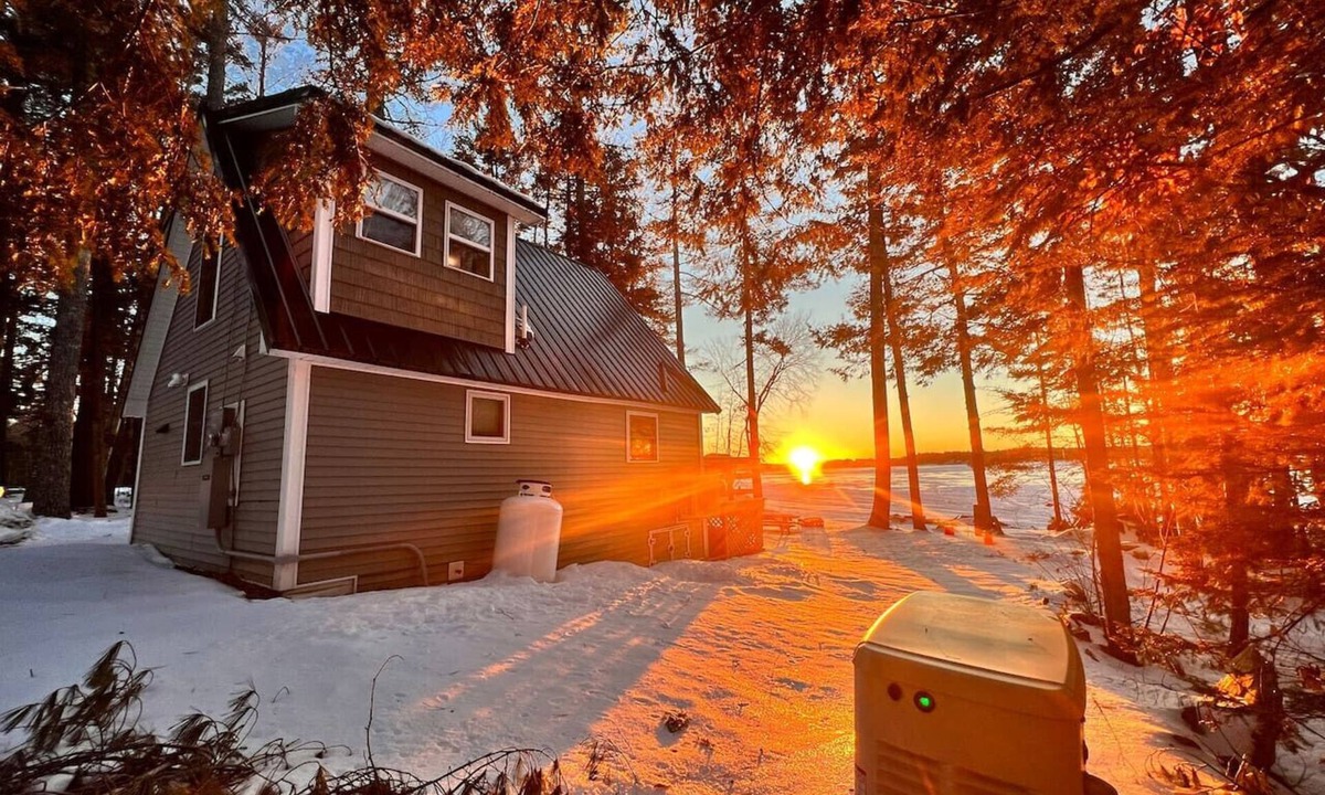 Old Town Cabin | The Cozy Maine Cabin!