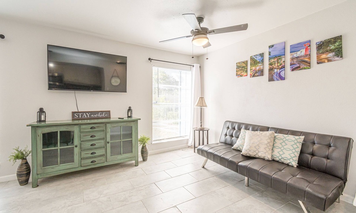 Mahncke Park Apartment | The Cozy 'Pearl' of Wisdom