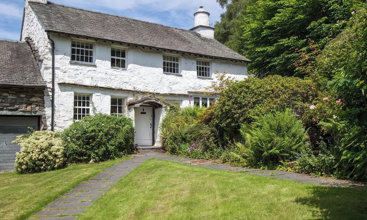 Ambleside House | THE CRAGG, pet friendly, with open fire in Ambleside
