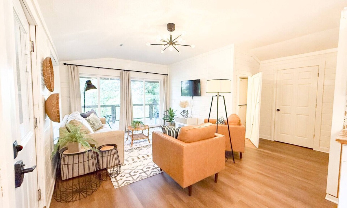 Boswell Cabin | The Crash Pad ~ Riverfront Retreat with Gameroom