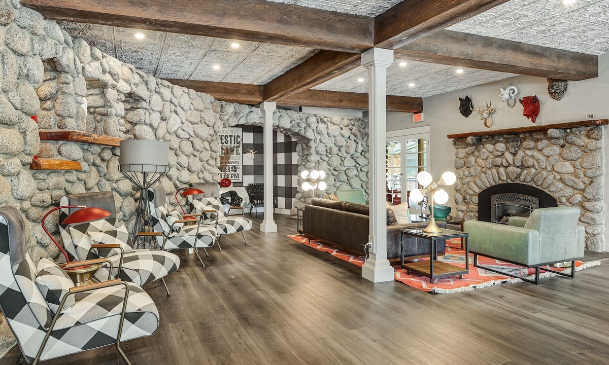 Idyllwild Hotel | The Creekstone