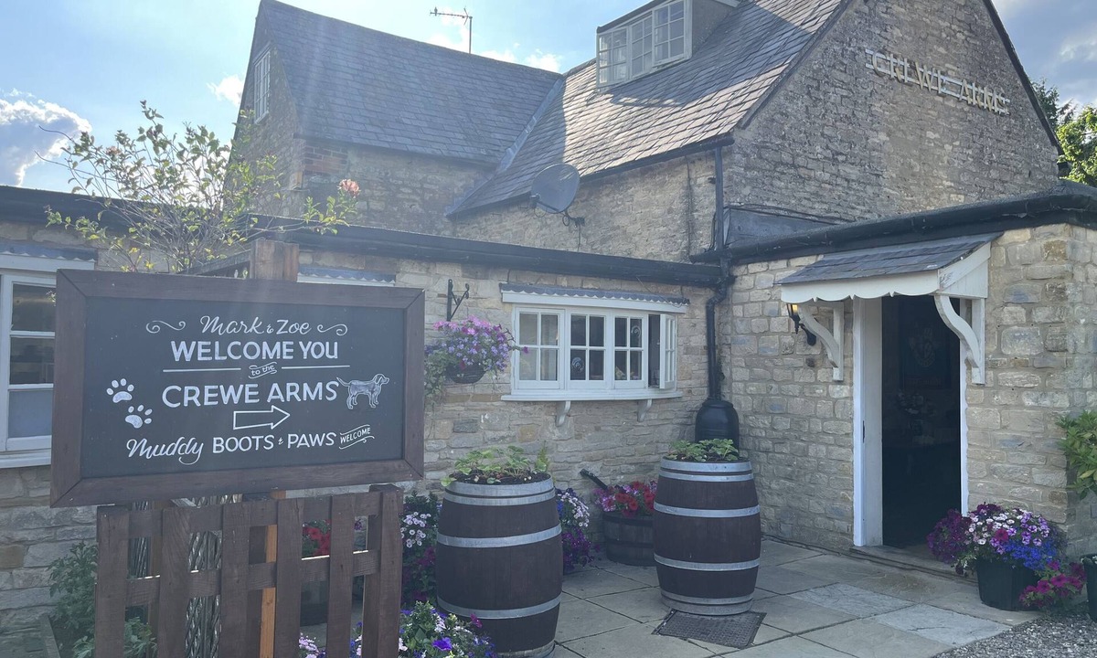 Brackley House | The Crewe Arms