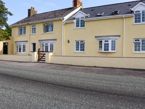 Ludchurch House | The Croft