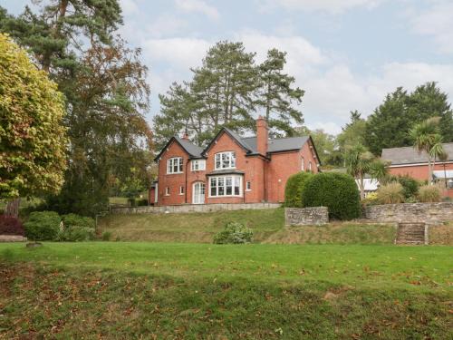 Turnastone House | The Croft