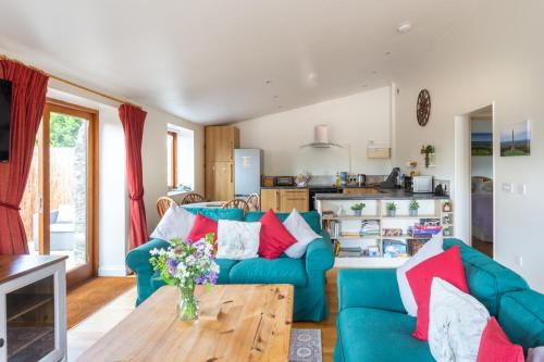 West Buckland House | The Croft @ Warrens Farm