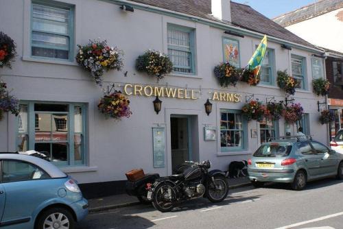 Bovey Tracey Hotel | The Cromwell Arms Inn