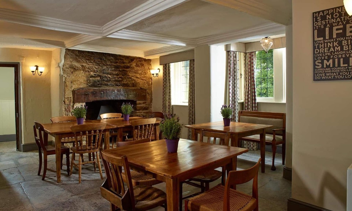 Croscombe Bed & Breakfast | The Cross at Croscombe