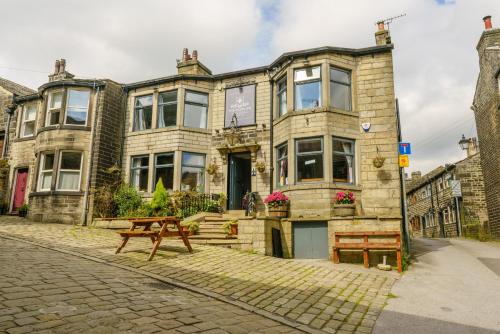 Heptonstall Hotel | The Cross Inn