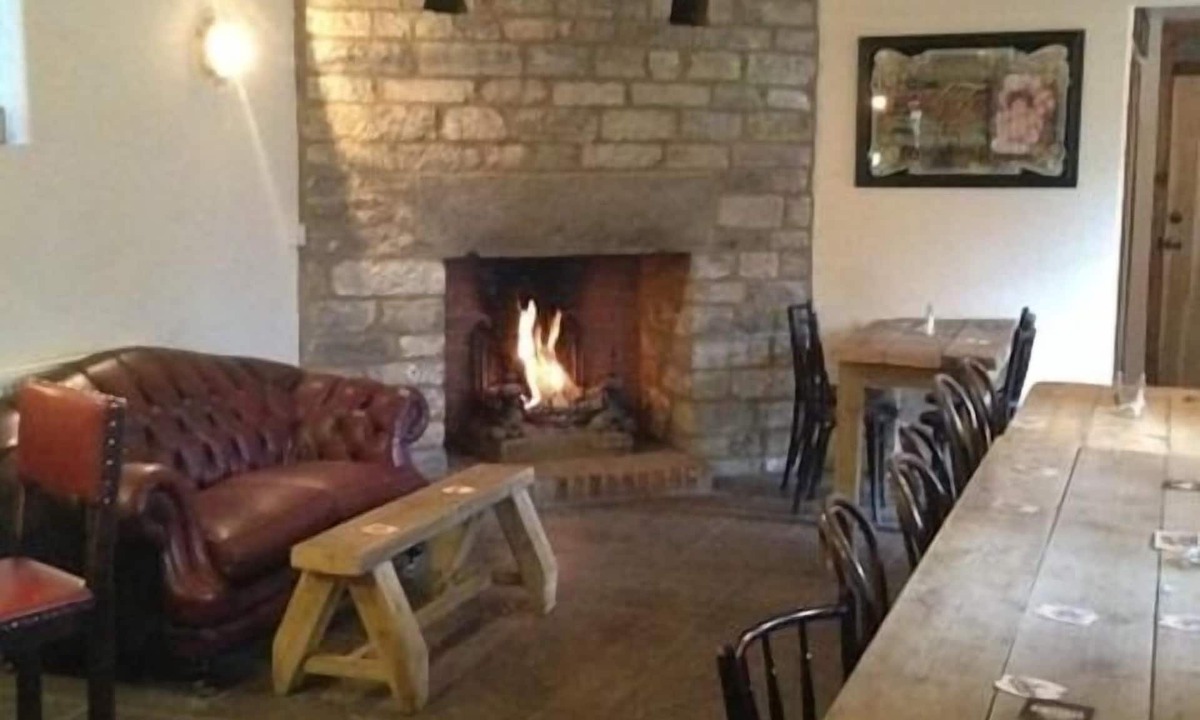 Lydford-on-Fosse Hotel | The Cross Keys Inn