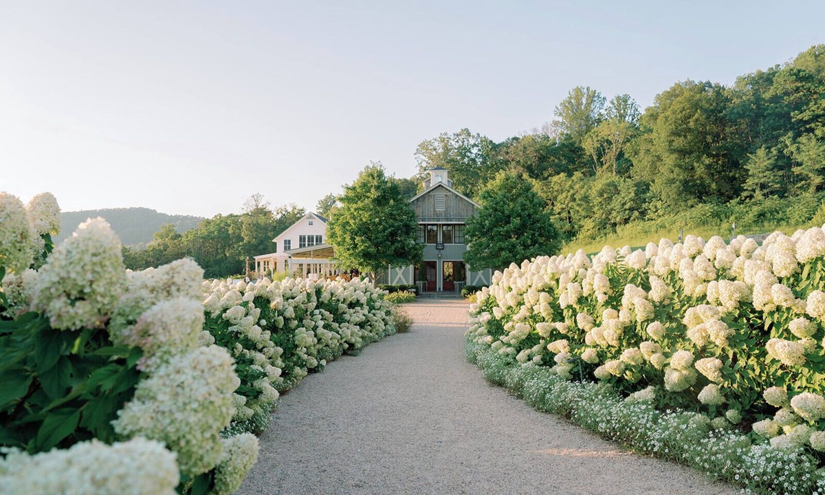 North Garden Bed & Breakfast | The Crossroads Inn