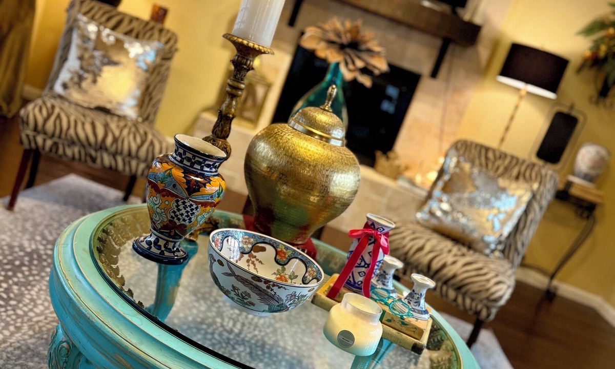 Crown Colony House | The Crown Jewel is a cozy home with many gorgeous features and cozy aspects.