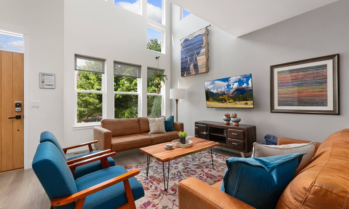 Old Town North House | The Cycle Haus | Rooftop Deck w/Hot Tub & Views