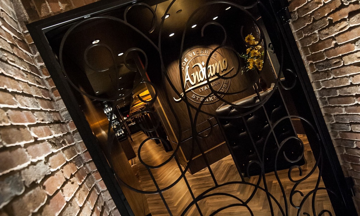 Downtown Las Vegas Hotel | the D Las Vegas