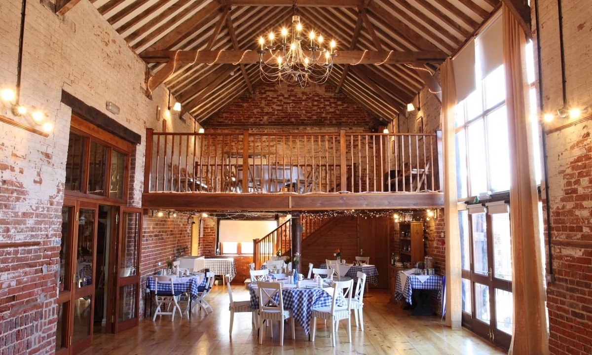 Hickling Bed & Breakfast | The Dairy Barns