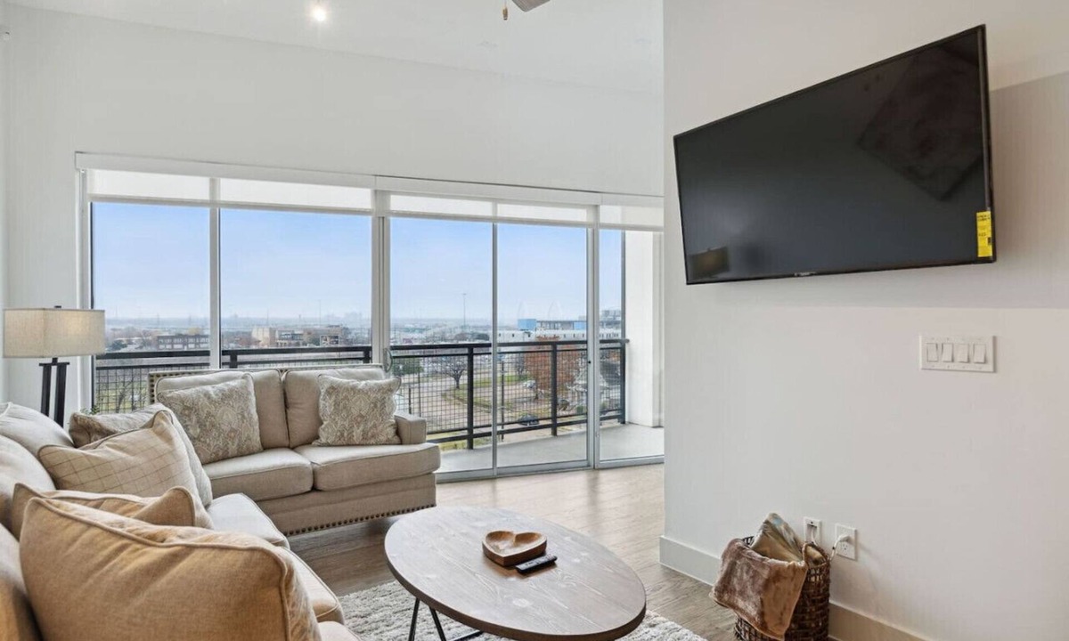 Cedars Apartment | The Dallas Dreamscape