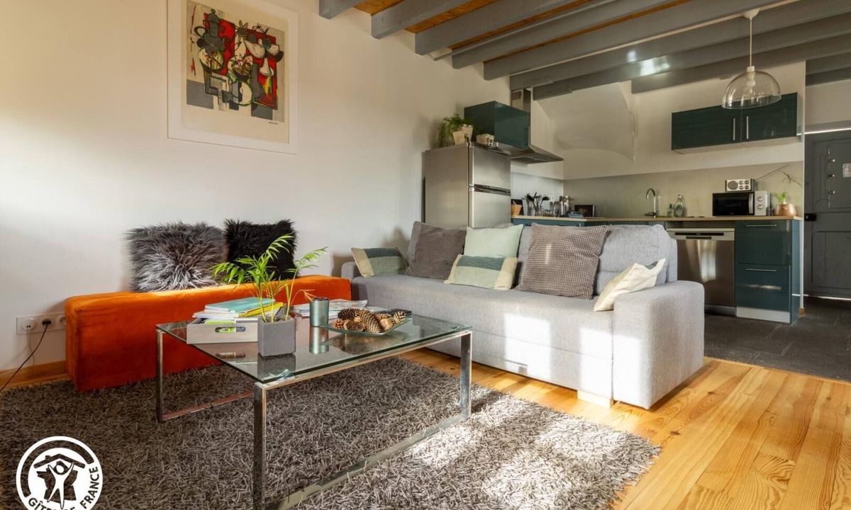 Saint-Saturnin House | The damsel tower