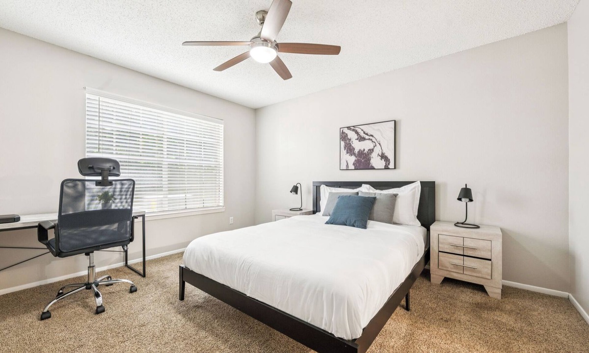 Huntsville Apartment | The Davis 916 I Comfy 2 Bed 2 Bath