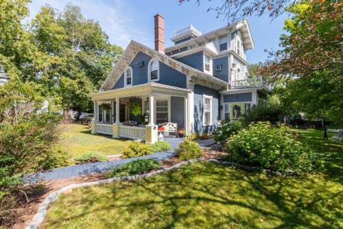 Charlottetown Bed & Breakfast | The Dawson House Bed & Breakfast