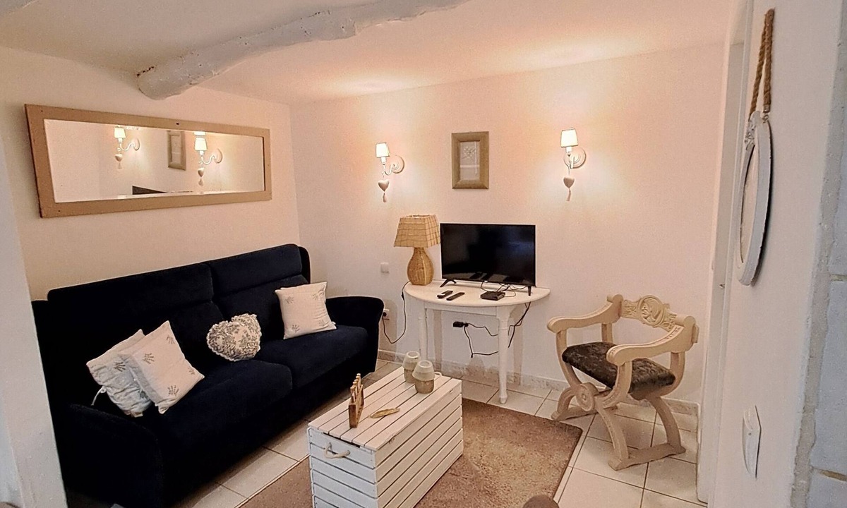 Cruzy House | The dead-end cottage