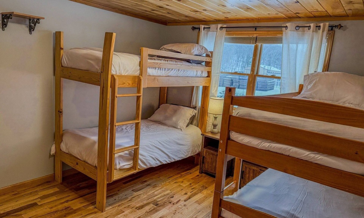 Hammond House | The Deck House on Black Lake