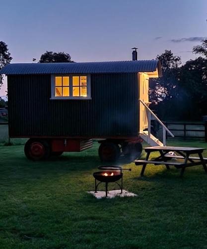 Castle Combe Other | The Delkin Shepherds Huts Castle Combe