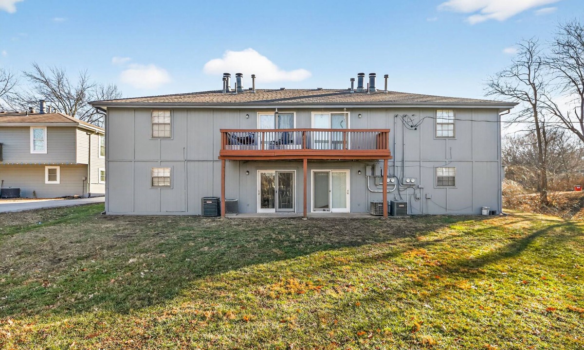 Blue Springs Apartment | The Den: Delightful 2-Bedroom Retreat in Blue Springs