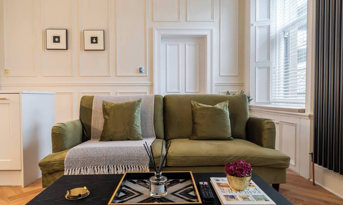 North West Apartment | The Devonshire Suite - Your 5 Star West End Stay!