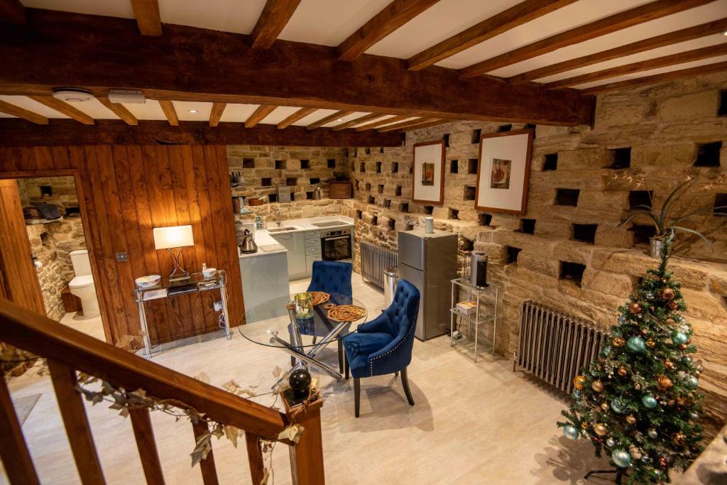 Dinton House | The Dinton Dovecote