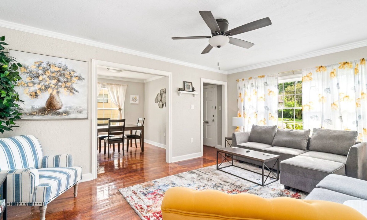 Hattiesburg House | The Dixie House 3brm w/King beds close to everything