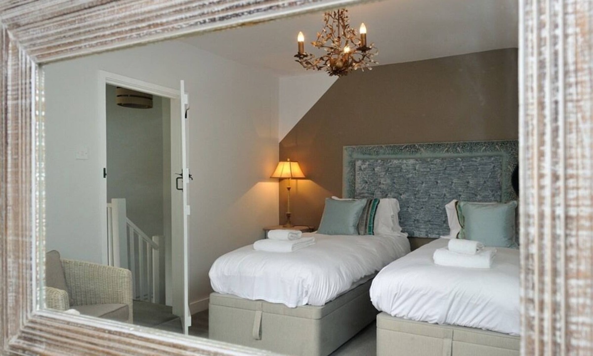 Wingham House | The Dog at Wingham