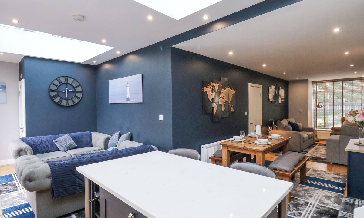 Cayton Bay Cottage | The Dollhouse