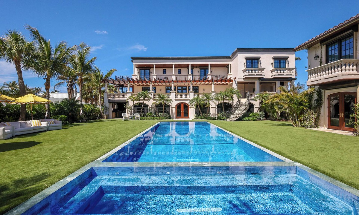 Boca Grande House | The Dorchester - Premium Luxury - 7 Bedroom 9,5 Bath - Pool-Elevator Sleeps 14