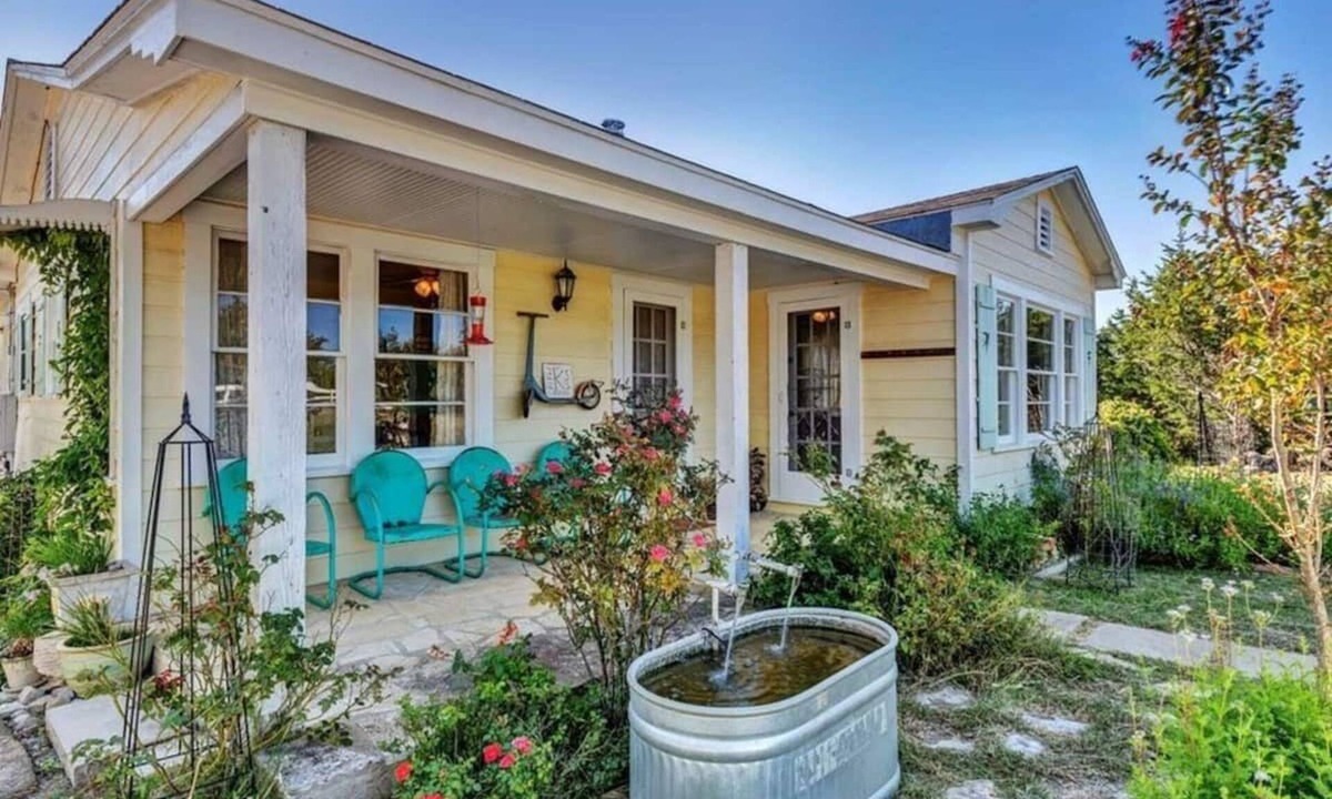 Fredericksburg House | The Dove House | Adorable/Firepit/Quaint/Private (by WTG)