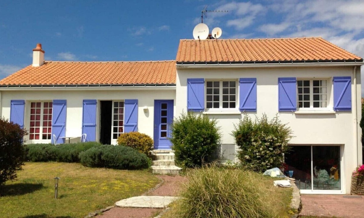 Machecoul House | the doves house