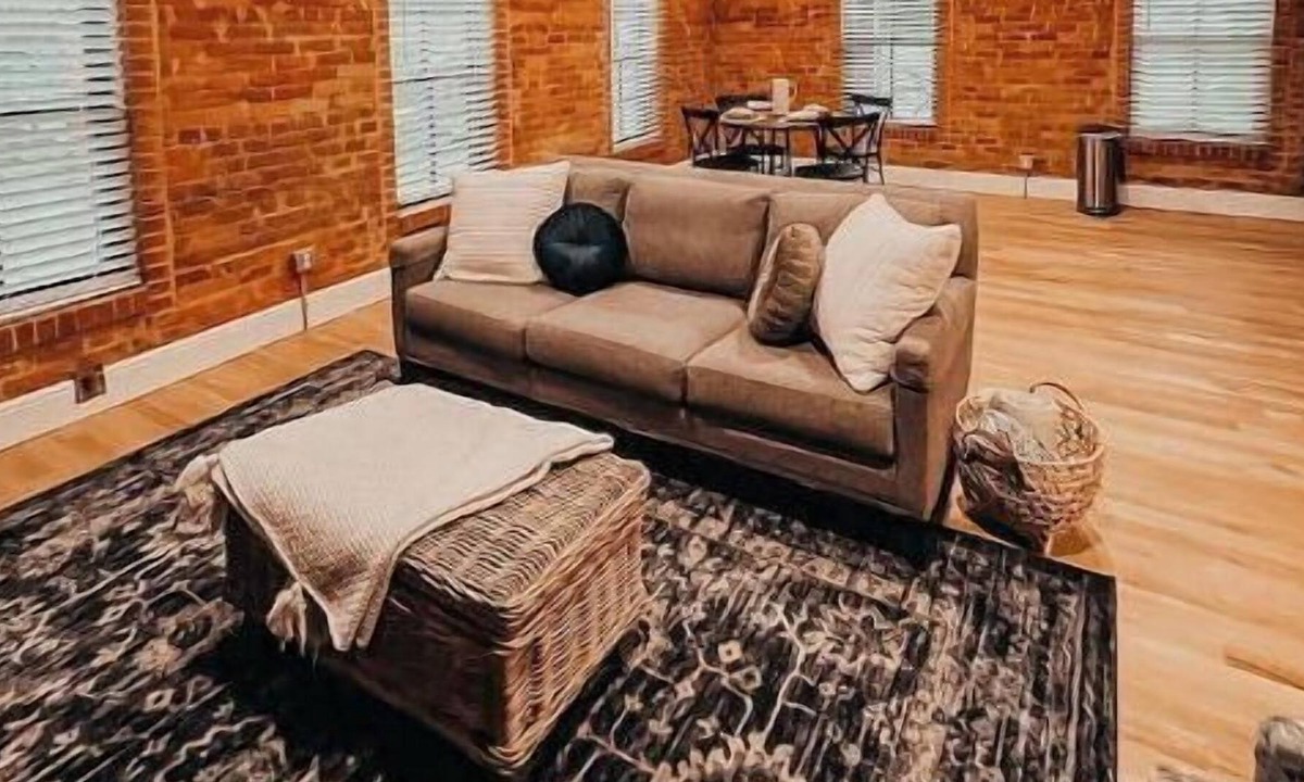 Ennis Apartment | The Downtown Ennis Loft