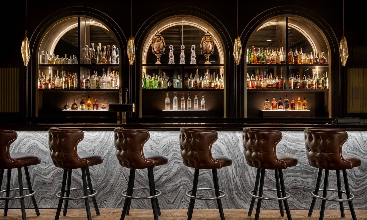 Oak Brook Hotel | The Drake Oak Brook, Autograph Collection