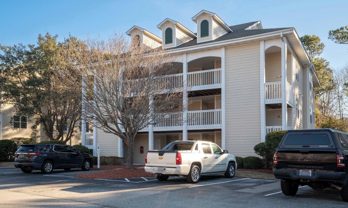 St. James Condo | The Driftwood Efficiency Suite