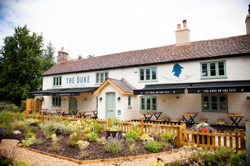 Romsey Hotel | The Duke on The Test