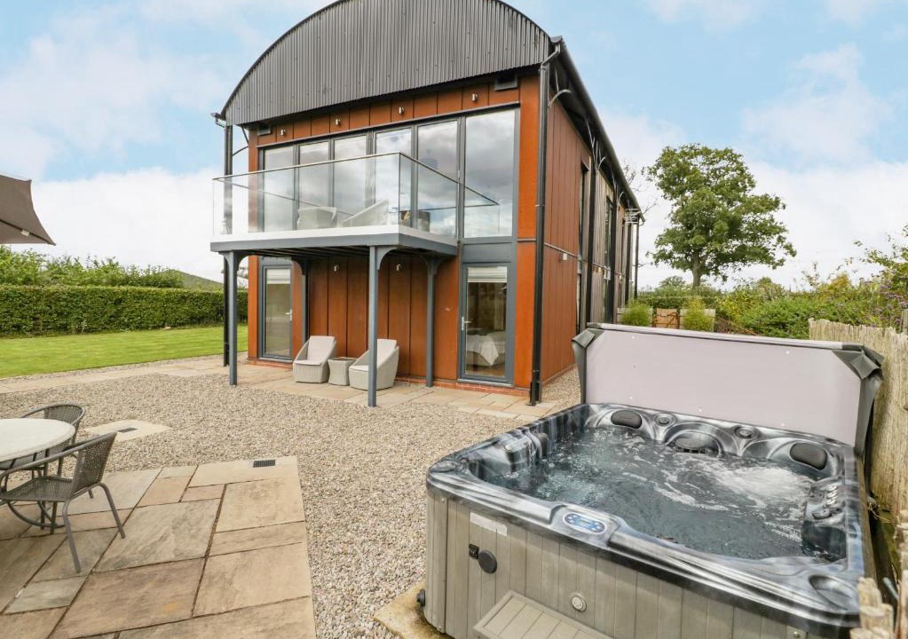 Leominster House | The Dutch Barn