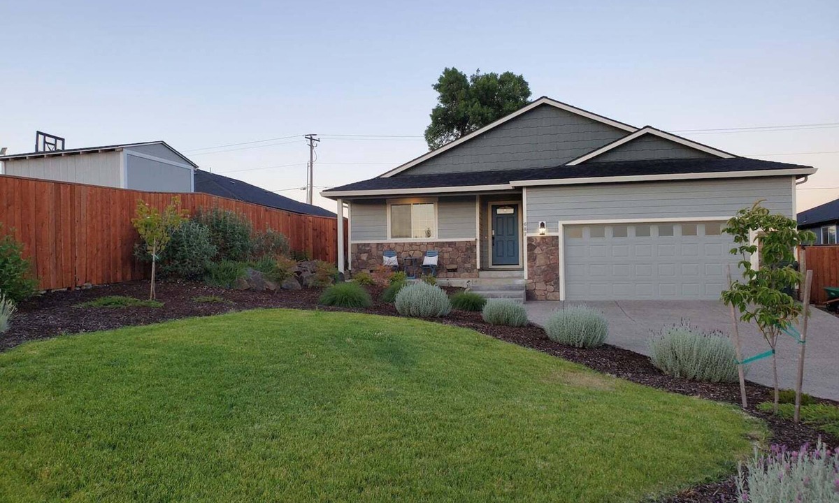 Eagle Point House | The Eagles Nest!